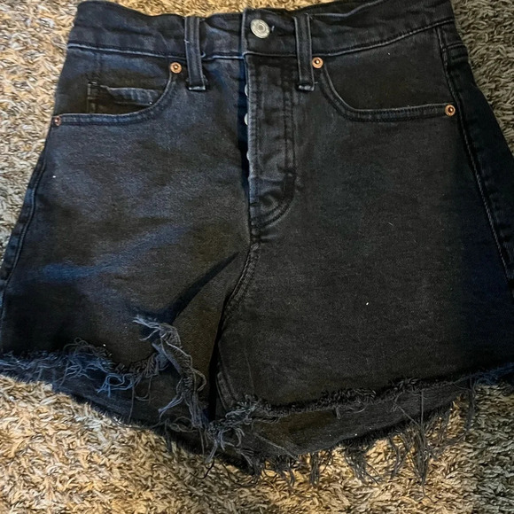 old navy high waisted black denim shorts - Picture 3 of 6